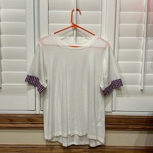 White T shirt with arm detailing